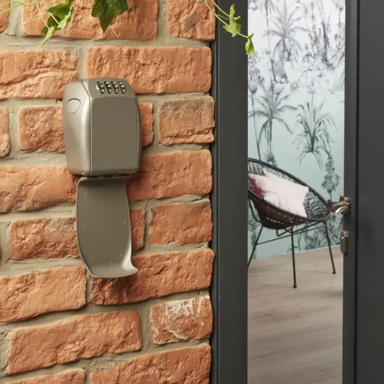 Skrytka na klucze z szyfrem Master Lock 5415EUDRD
