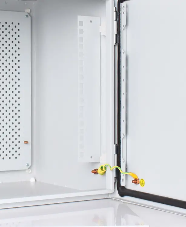 Szafa Rack Getfort Hermetyczna 19 cali 6U 550x320