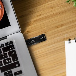 Dysk zewnętrzny SSD Adata SC610 500GB USB-C czarny - Dysk zewnętrzny SSD Adata SC610 500GB USB3.2A czarny