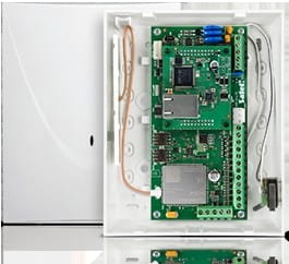 Moduł komunikacyjny SATEL GSM-X LTE (w zestawie z obudową i anteną)