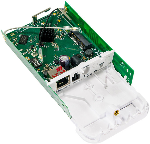 MIKROTIK ROUTERBOARD wAP R (RBwAPR-2nD) MIKROTIK ROUTERBOARD wAP R (RBwAPR-2nD)